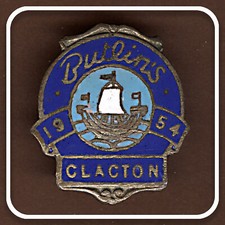 BUTLINS CLACTON HOLIDAY CAMP  1954 BLUE LABELS VINTAGE ENAMEL PIN BADGE