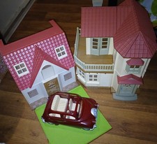 Sylvanian Families Beechwood Hall And Furniture Bundle