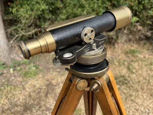 Baker theodolite case - case, and