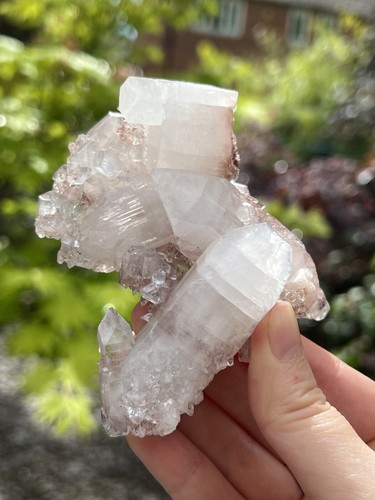 White apophyllite peach - white,