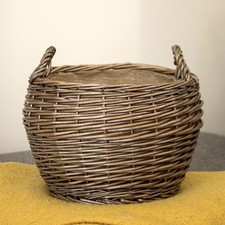 Antique Wash Belly Wicker Log
