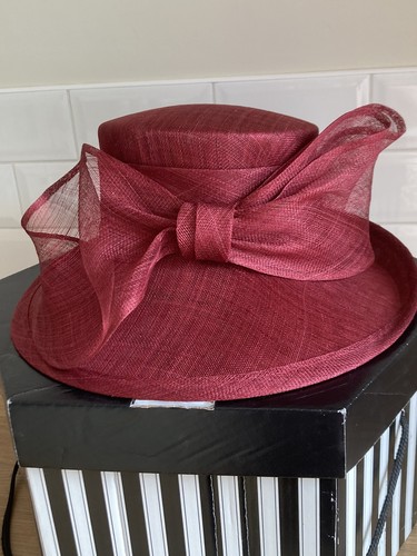 Whiteley ladies burgundy hat - whiteley,