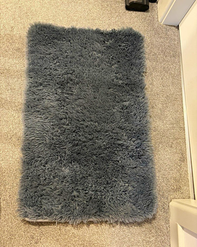 Grey shaggy rectangle - rug, 81cm