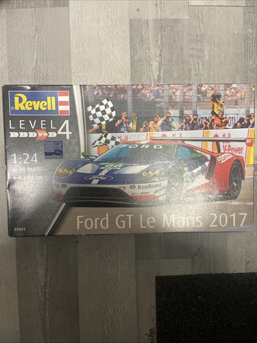 Revell models 24 - models, scale
