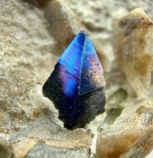 60 Gr Rare Rainbow Anatase