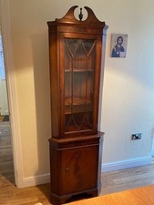 Corner display unity-a lovely