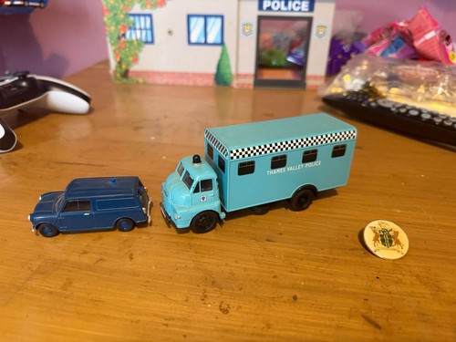 Thames valley police models - thames,