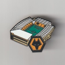 WOLVES Crested ENAMEL BADGE FREE POST UK Wolverhampton Wanderers