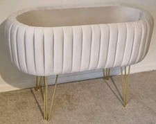 Beautiful panelled upholstery - beautiful,