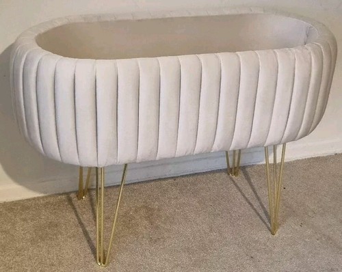Beautiful panelled upholstery - panelled,