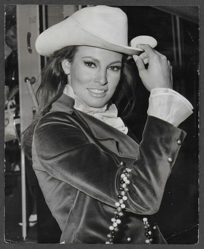 Raquel welch original - -,