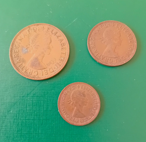 Three pre decimalgb queen - decimalgb,