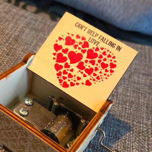 Wooden hand crank music - wooden,