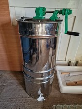 Beekeeping Starter Kit with 2 Frame Plastic Extractor for Honey Processing