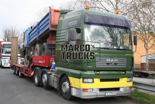 Truck photo man - photo, lowloader