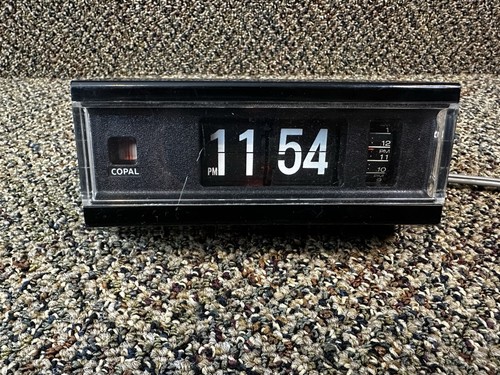 Black vintage flip - , clock