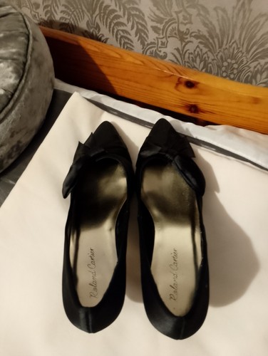 Roland cartier black bow satin - roland,