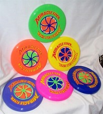 Frizbee Miracle Flyer with center fan 20cm Plastic Disc New Playwrite Brand
