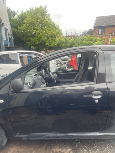 Peugeot 107 door passengers - door,