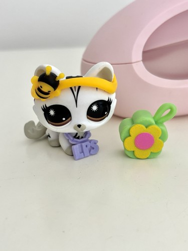 250 lps cat with accessories - cat,