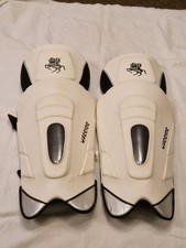Worrior Men’s Cricket Pads