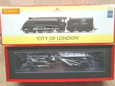 Hornby R30137 BR Class B17/5