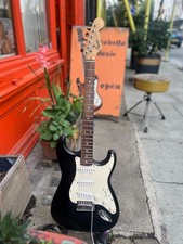 FENDER SQUIER SE STRATOCASTER