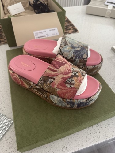 Gucci genuine leather wedge - gucci,