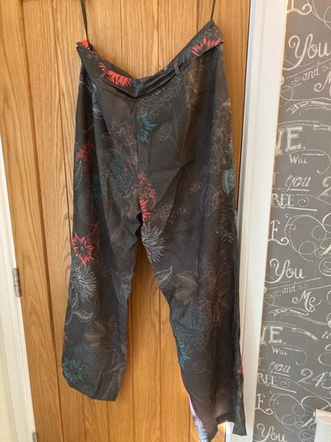 New size 16r - 16r, patterned