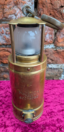 Mcgeoch brass lamp used by - mcgeoch,