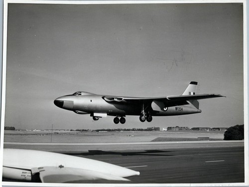 Vickers valiant wp204 - valiant, b1