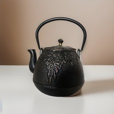 Vintage Antique Cast Iron Teapot Kettle Pot Ornate Heavyweight Wood Burner 0.8L