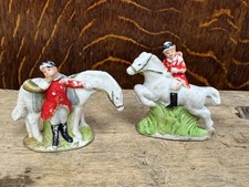 2x Antique Christmas Cake