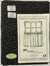 PD Willow Lane Lined Tiers 24