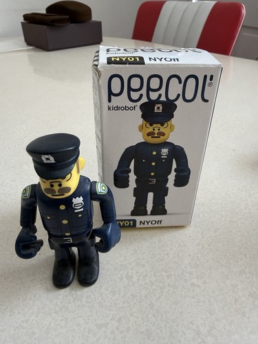 Kidrobot peecol ny01 - nyoff, by