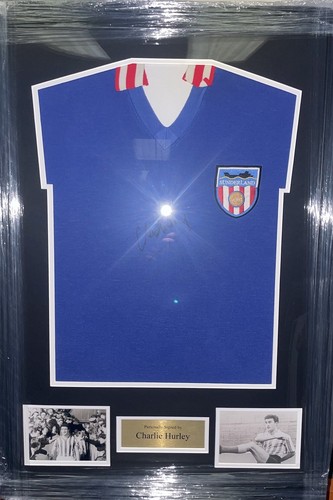 Signed framed sunderland away - signed,