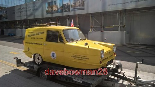 Photo reliant regal van on - ,