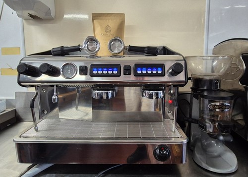 Fully serviced expobar - fully,
