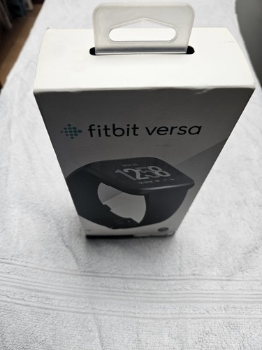 Fitbit versa smart watch - fitbit,