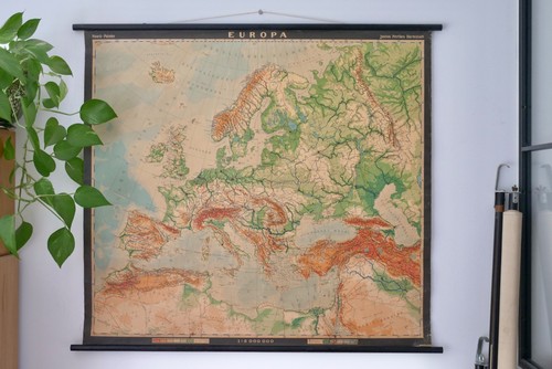 Vintage school wall - |,