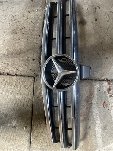 Mercedes clk w209 - front, grill