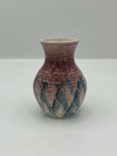 Lester handmade pottery - jo,