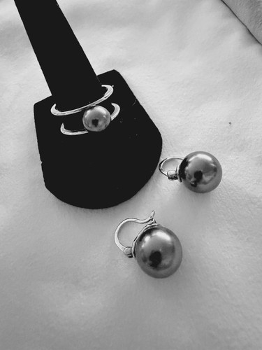Black pearl ring and earrings - ring,