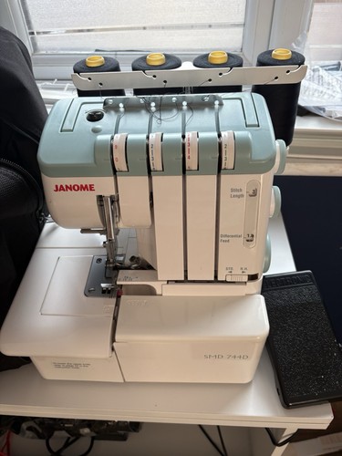 Janome overlocker 744d sewing - overlocker,