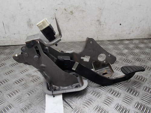 Renault captur clutch pedal - renault,