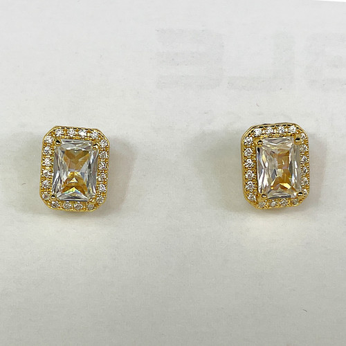 Yellow gold finish emerald cut - finish,