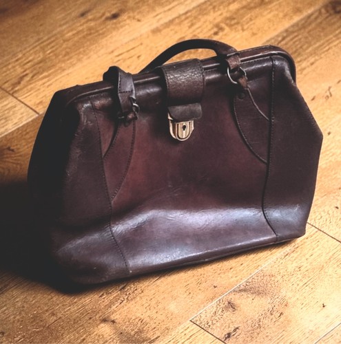 Vintage gladstone bag brass - gladstone,