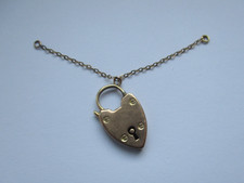 9 ct gold antique heart