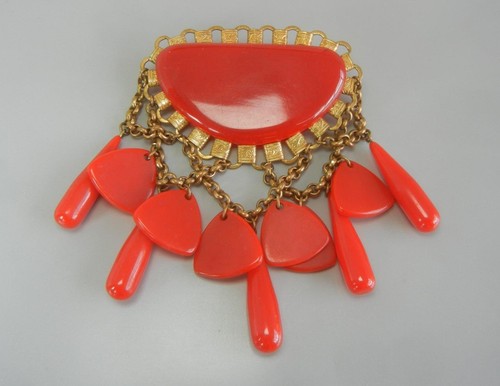 Vintage 1940s red bakelite - 1940s,