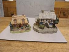 Two Leonardo vintage cottages